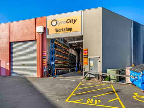 Tenanted investment in Strategic Albany Location