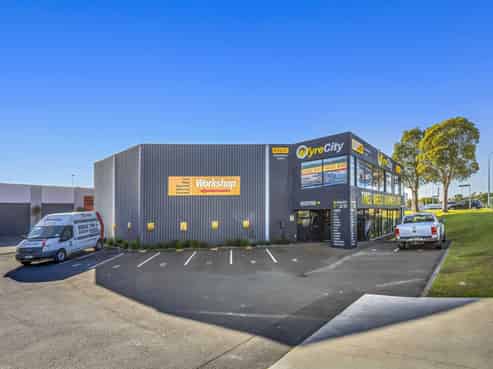 Tenanted investment in strategic Albany location