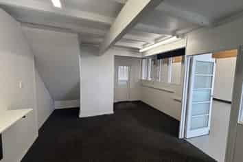 125m² Austin Street Workshop
