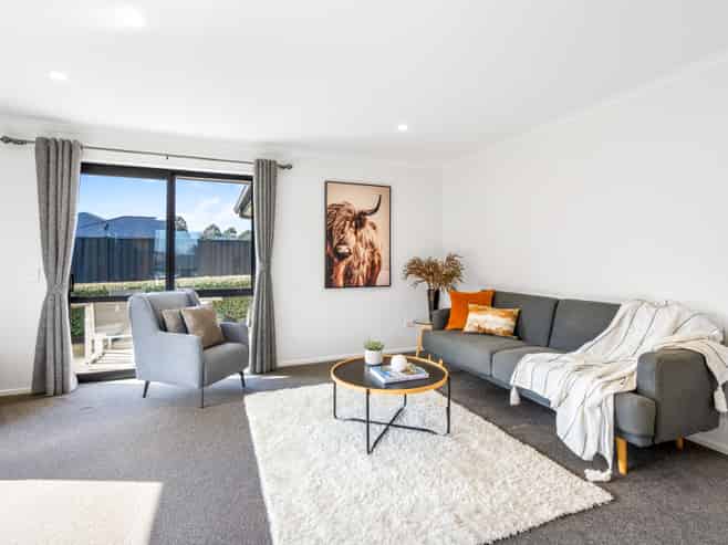 8 Silverview Place, Mosgiel