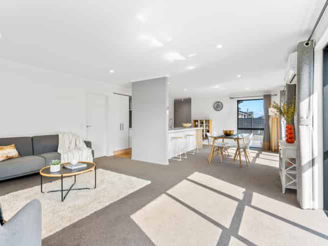 8 Silverview Place, Mosgiel