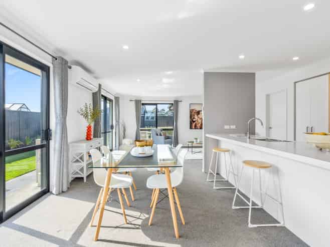 8 Silverview Place, Mosgiel