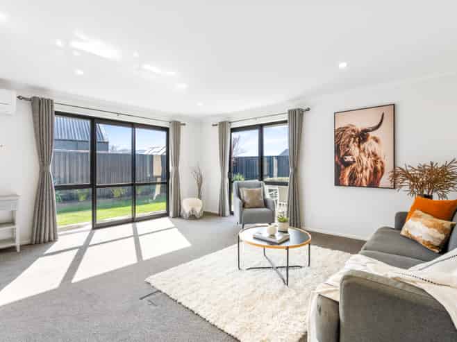 8 Silverview Place, Mosgiel
