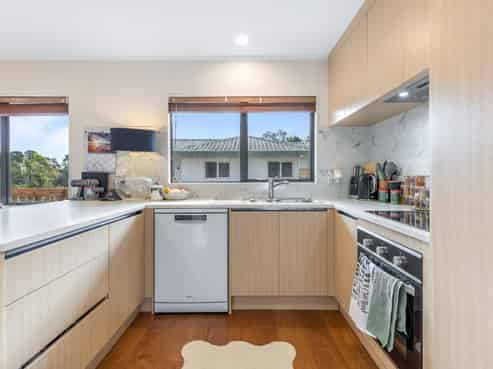 1/1018 East Coast Road, Torbay