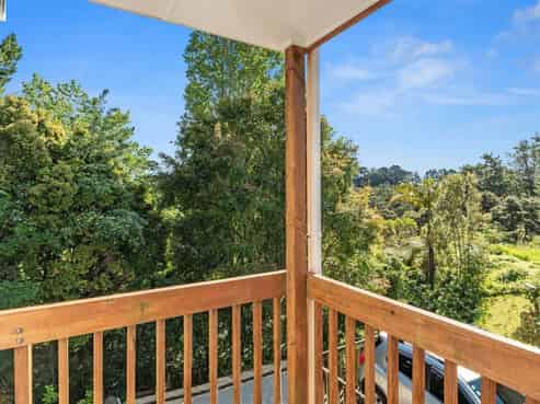 1/1018 East Coast Road, Torbay