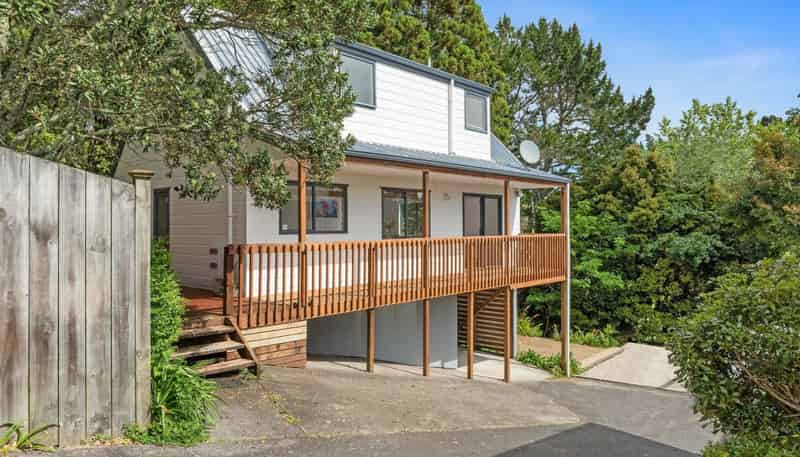 1/1018 East Coast Road, Torbay