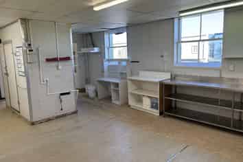 Dee St Ex Bakery Kitchen Space