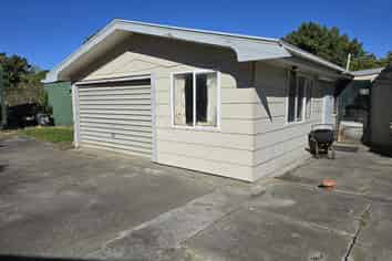 77 Whangaimoana Beach Road, Lake Ferry