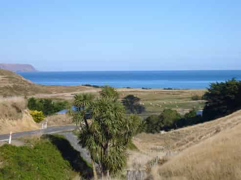 77 Whangaimoana Beach Road, Pirinoa