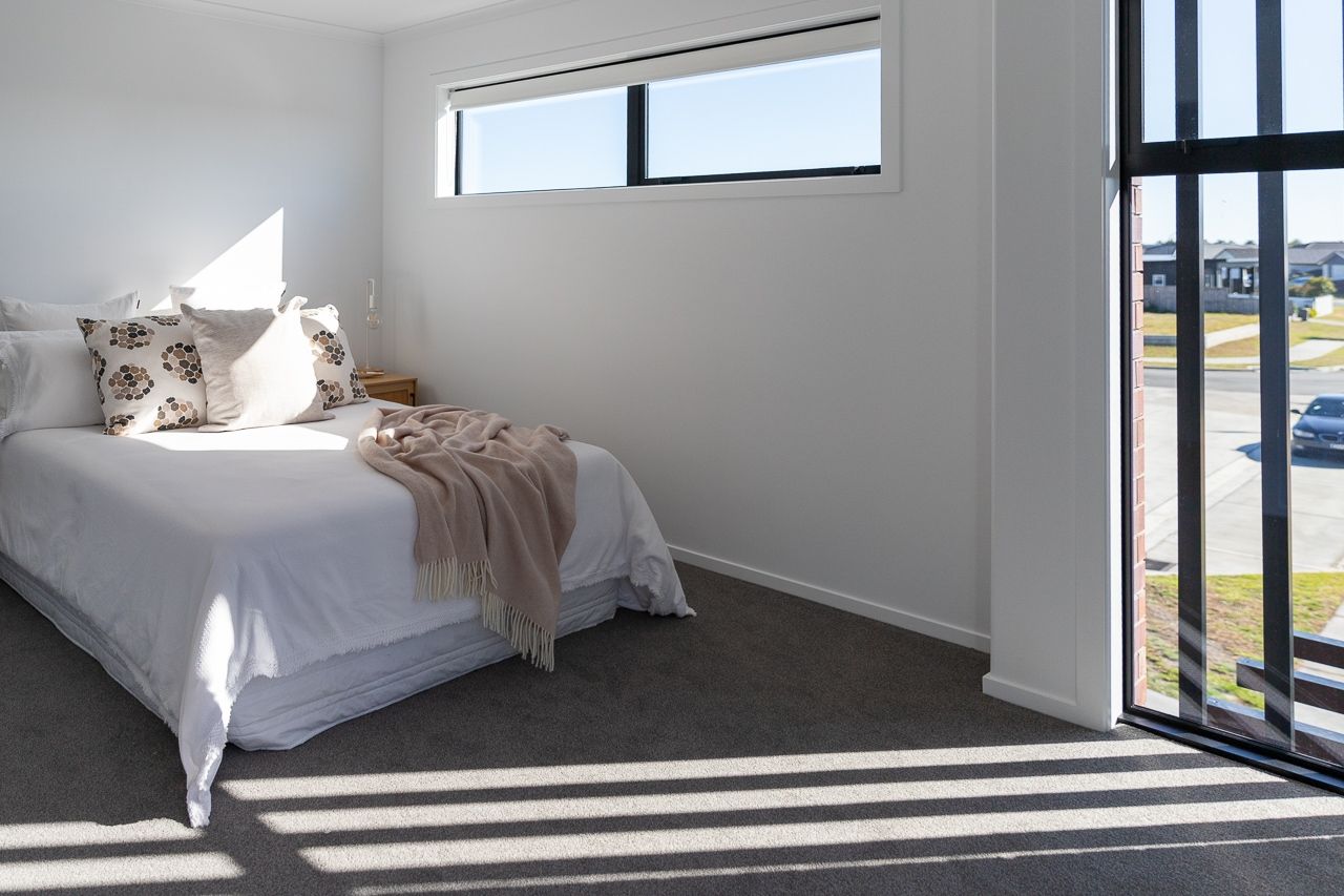 Space, Style & Coastal Living in Golden Sands - Vista 6