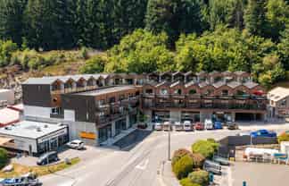 26A/135 Hallenstein Street, Queenstown