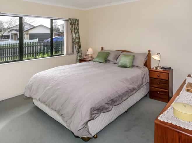 4 Emmerdale Ave, Papakura