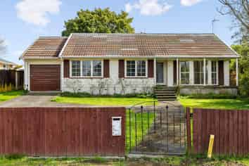 74 Snell Drive, Chartwell