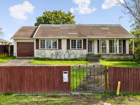 74 Snell Drive, Chartwell