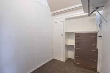 Loft 347 Grahams Road, Willowby