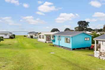 C2/535 Grahams Beach Road, Awhitu