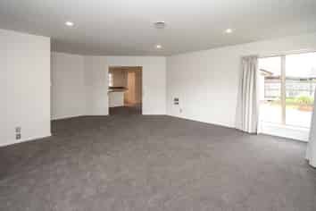 8 Blarney Place, Casebrook