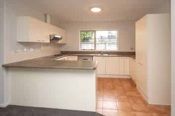 8 Blarney Place, Casebrook