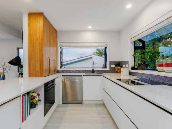 1/11 Honeysuckle Lane, Mairangi Bay