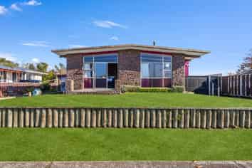 8 Rewa Street, Inglewood