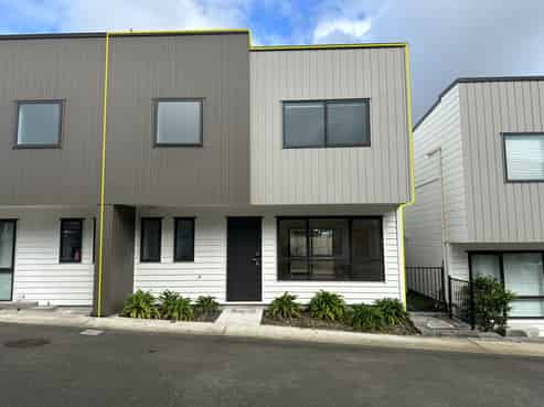 88A Sylvan Crescent, Te Atatu South