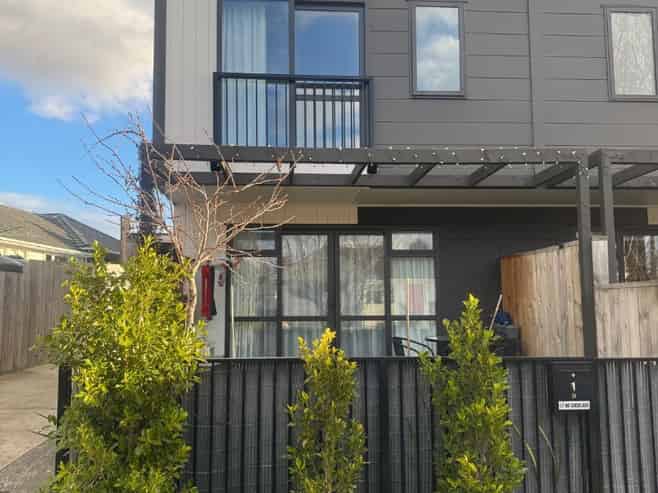 1D Shamrock Lane, Te Atatu Peninsula