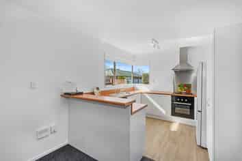 6 Riegler Place, Belfast