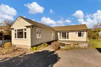 25 Derrett Place, Saint Martins