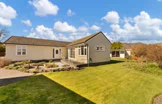 25 Derrett Place, Saint Martins