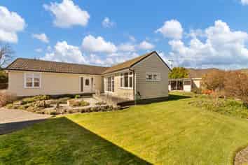 25 Derrett Place, Saint Martins