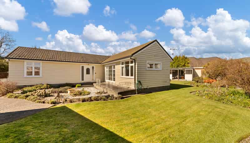 25 Derrett Place, Saint Martins