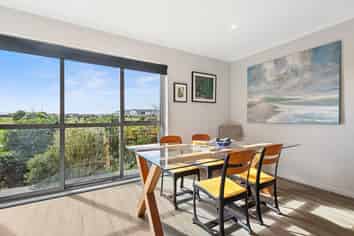 8 William Dawson Crescent, Halswell