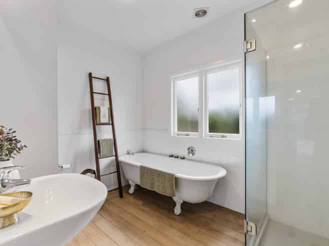 30 Ferryhill Road, Epsom