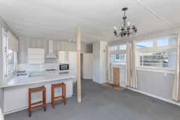 8 Bass Street, Woolston