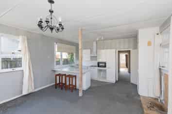 8 Bass Street, Woolston