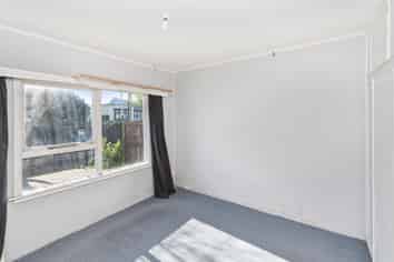 8 Bass Street, Woolston