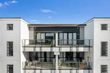 17/11 Carlos Drive, Flat Bush