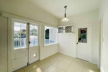 60 Aroha Avenue, Sandringham