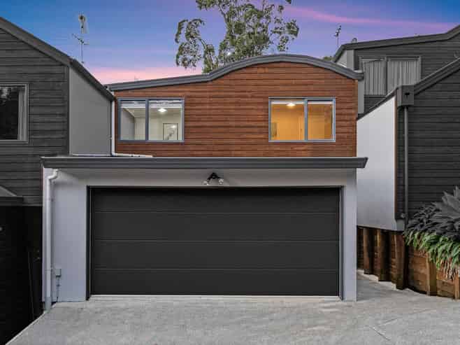 2/30B Verbena Road, Birkdale