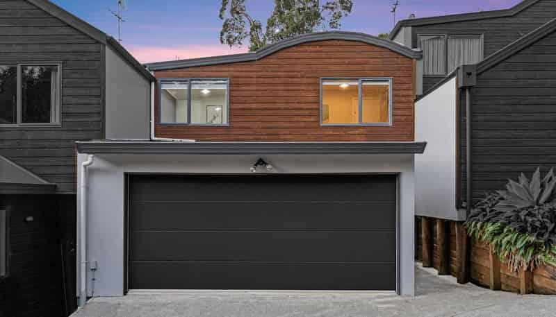 2/30B Verbena Road, Birkdale