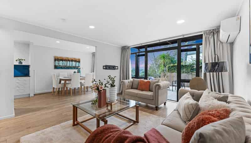 2/30B Verbena Road, Birkdale