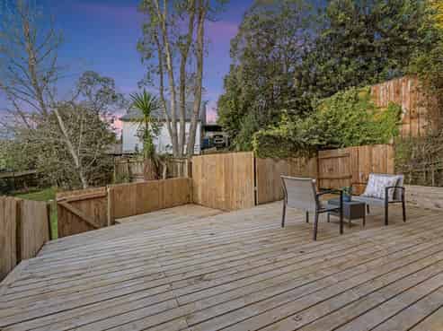 2/30B Verbena Road, Birkdale