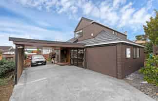 2/30 Eastridge Court, Northpark