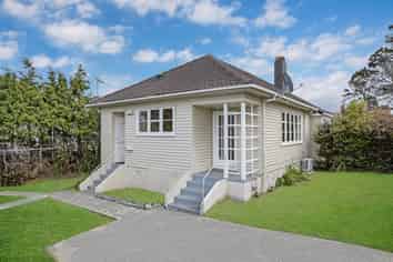 2 Fairlands Avenue, Waterview