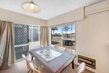 477 Marine Parade, Napier South