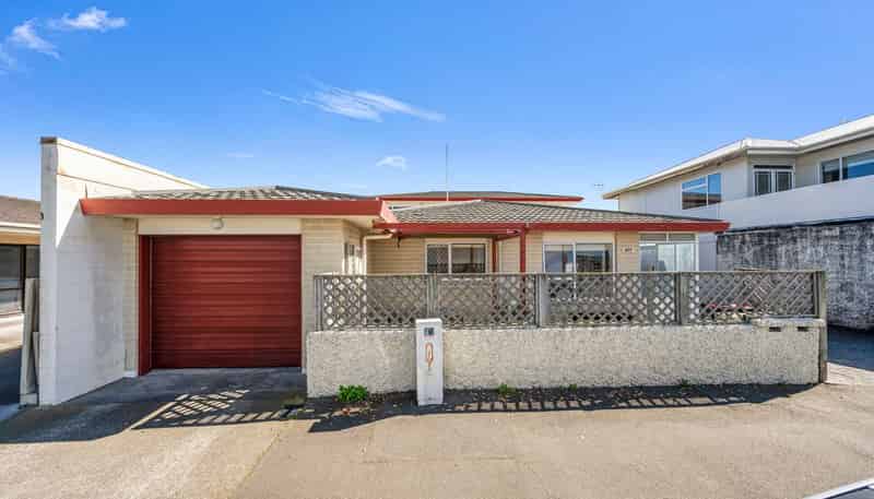 477 Marine Parade, Napier South