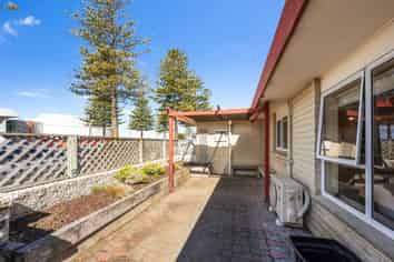 477 Marine Parade, Napier South
