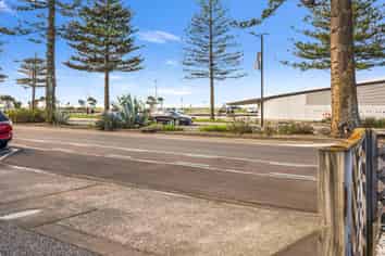 477 Marine Parade, Napier South