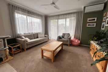 2 Kapia Road, Westgate