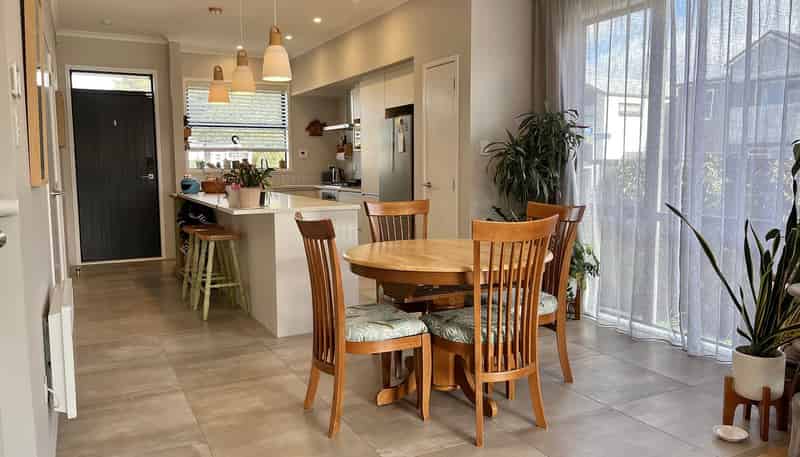 2 Kapia Road, Westgate